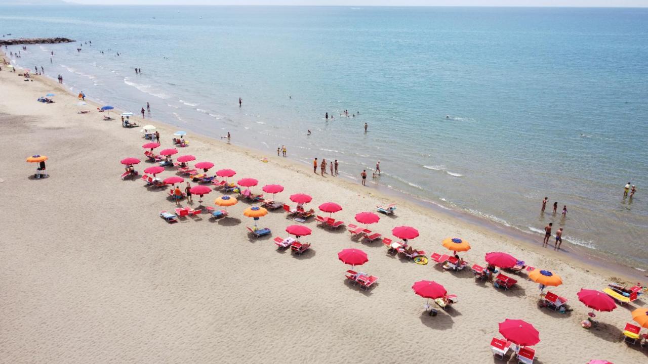 Anxur Village Camping Терачина Екстериор снимка